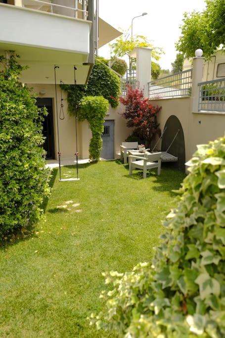 Apartment With Garden In Thessaloniki. מראה חיצוני תמונה